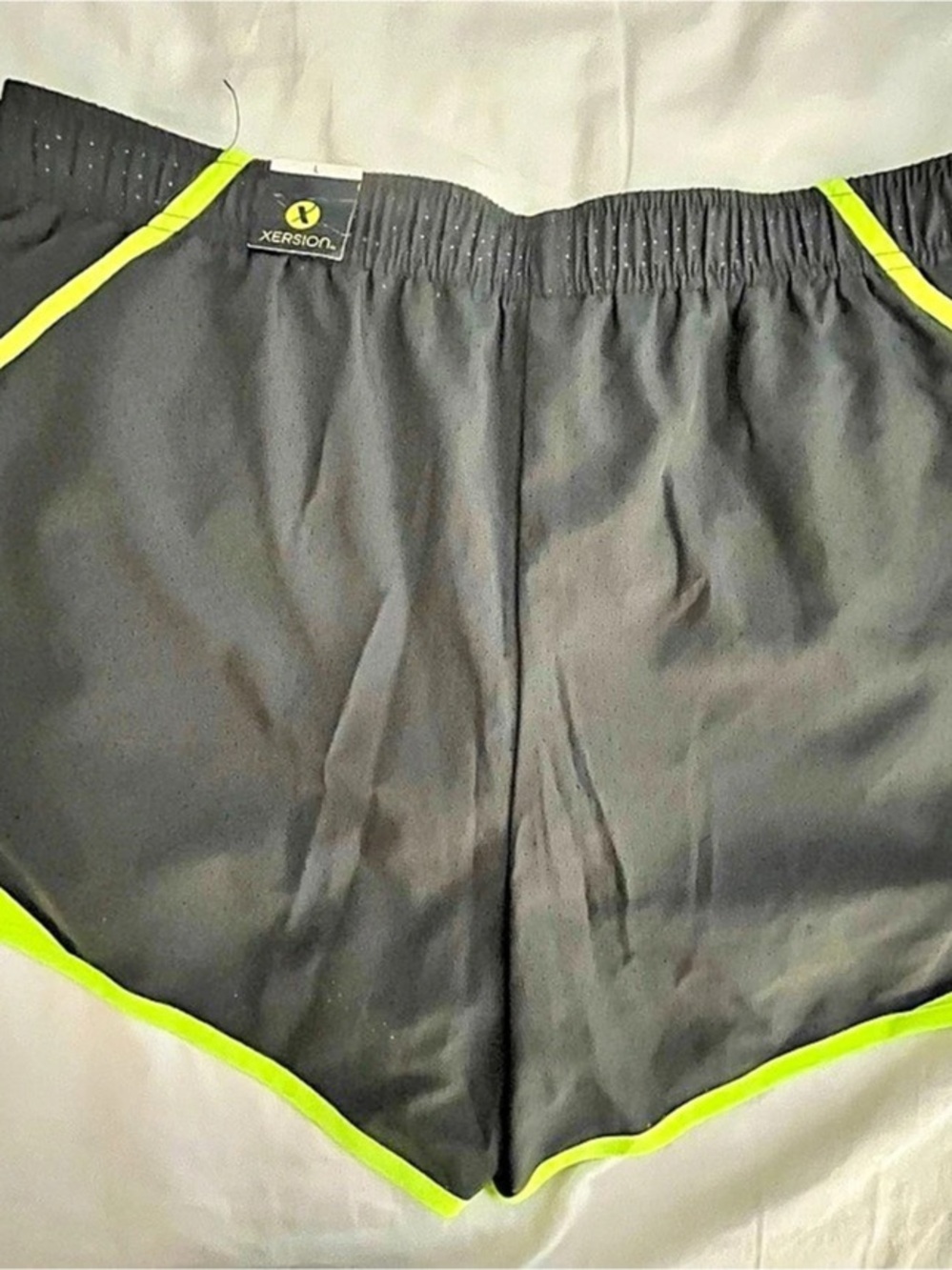 Xersion Women’s Athletic Shorts Gray & Green Size Large